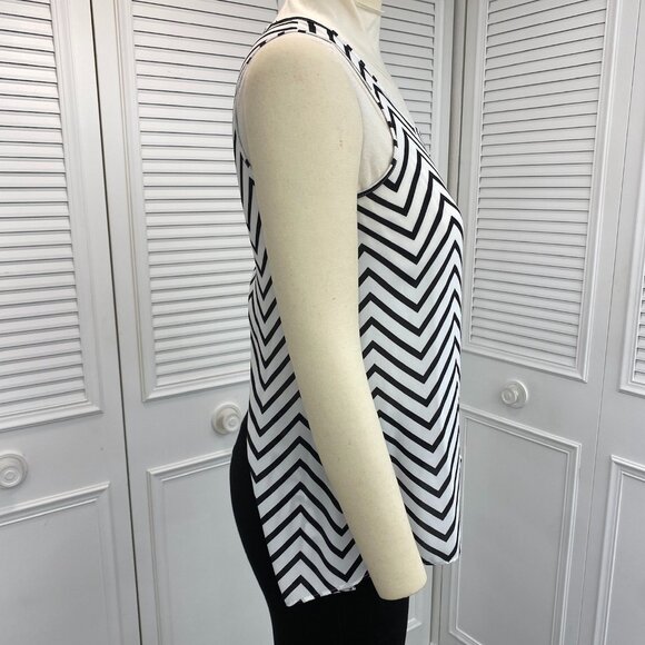 Express Black & White Top Sz. Sm P Sleeveless Diagonal Stripes - Picture 2 of 11